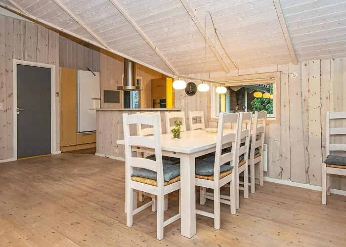 7 Person In Toftlund-by Traum